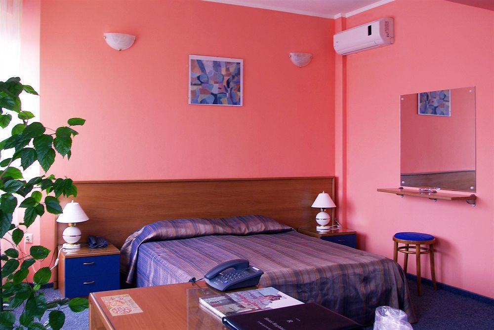 Hotel Reghina Timisoara Bagian luar foto
