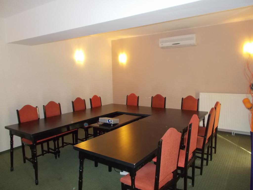 Hotel Reghina Timisoara Bagian luar foto
