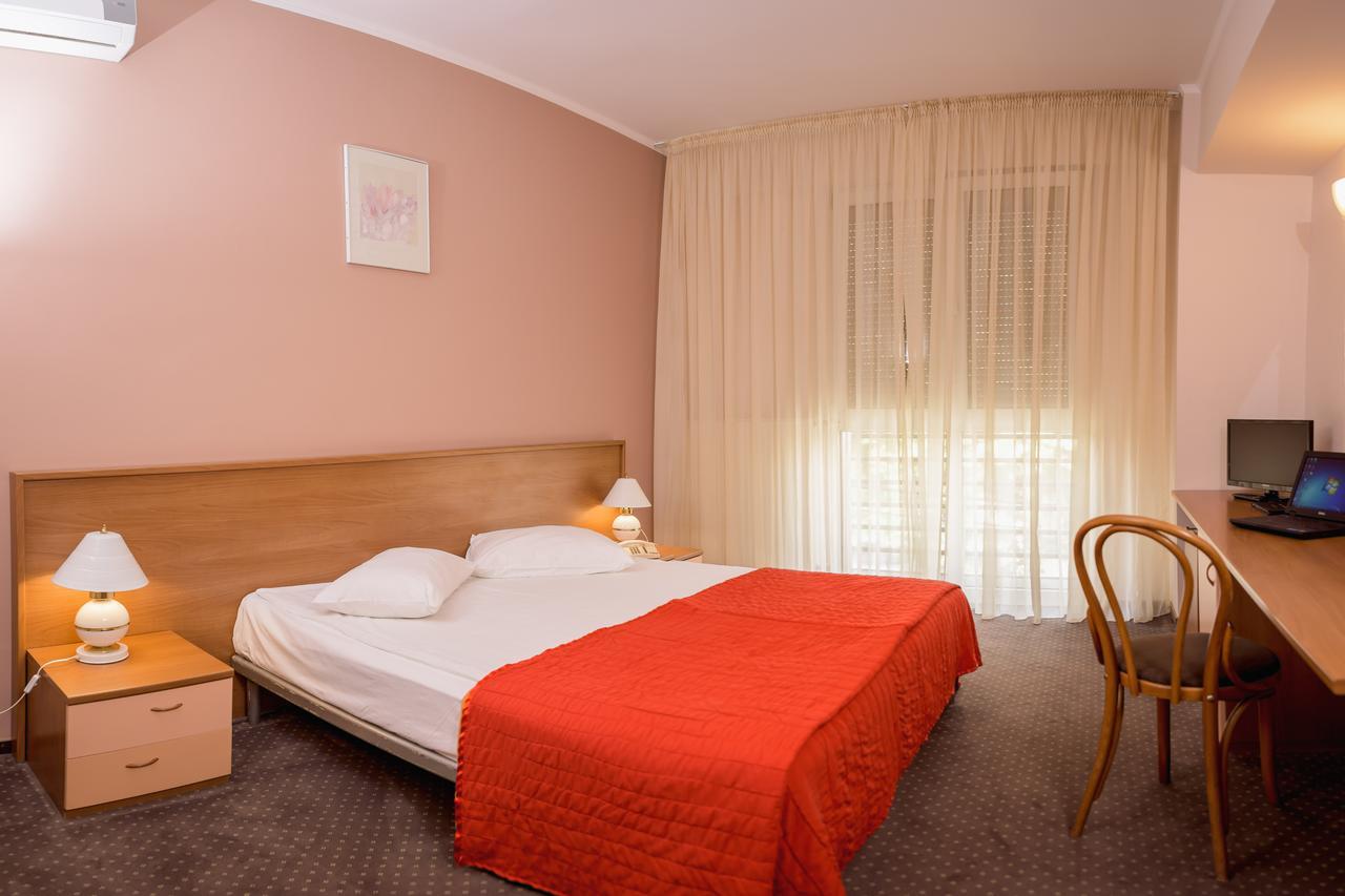 Hotel Reghina Timisoara Bagian luar foto