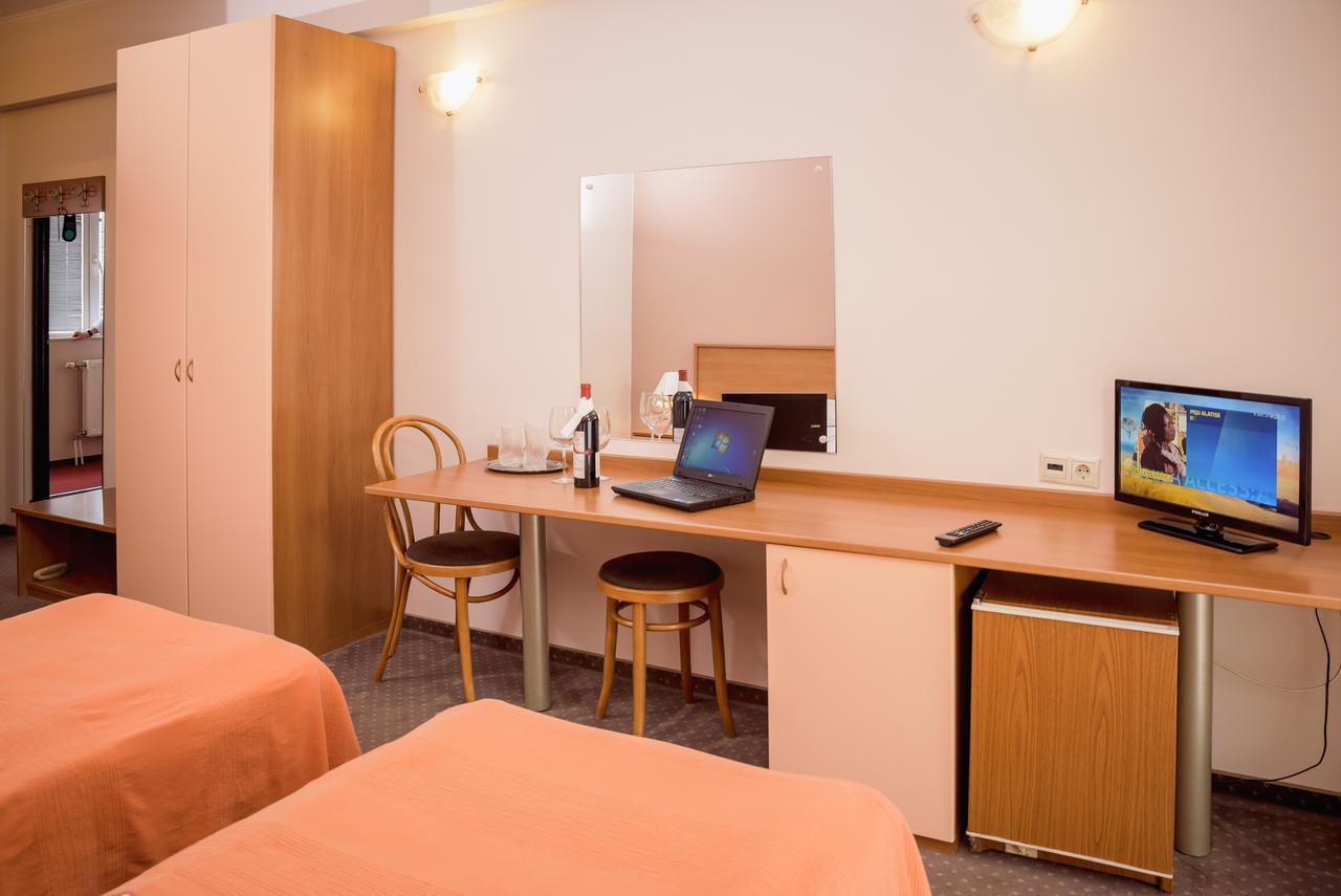 Hotel Reghina Timisoara Bagian luar foto