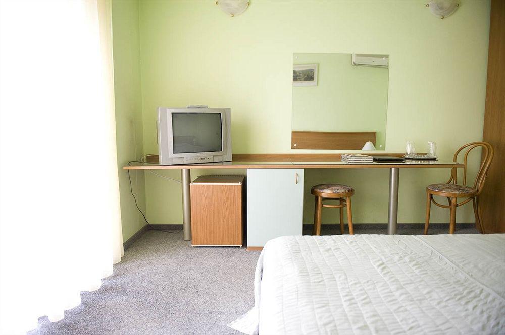 Hotel Reghina Timisoara Bagian luar foto